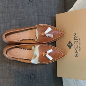 Sperry Top-Siders Saybrook Slip On Tan pointed toe